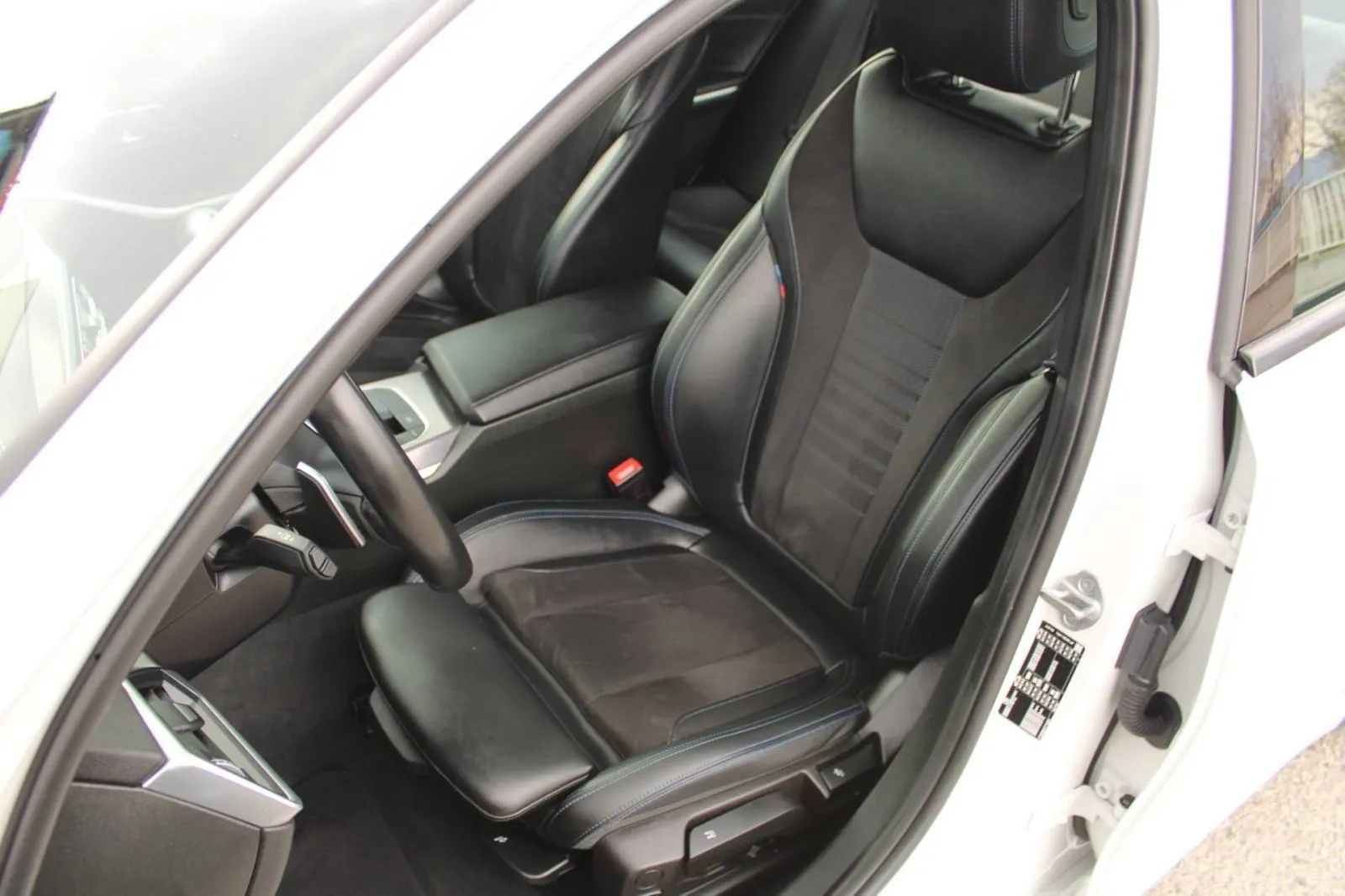 bmw serija 3 318i automatik m paket *led, navigacija, kamera* - slika 14