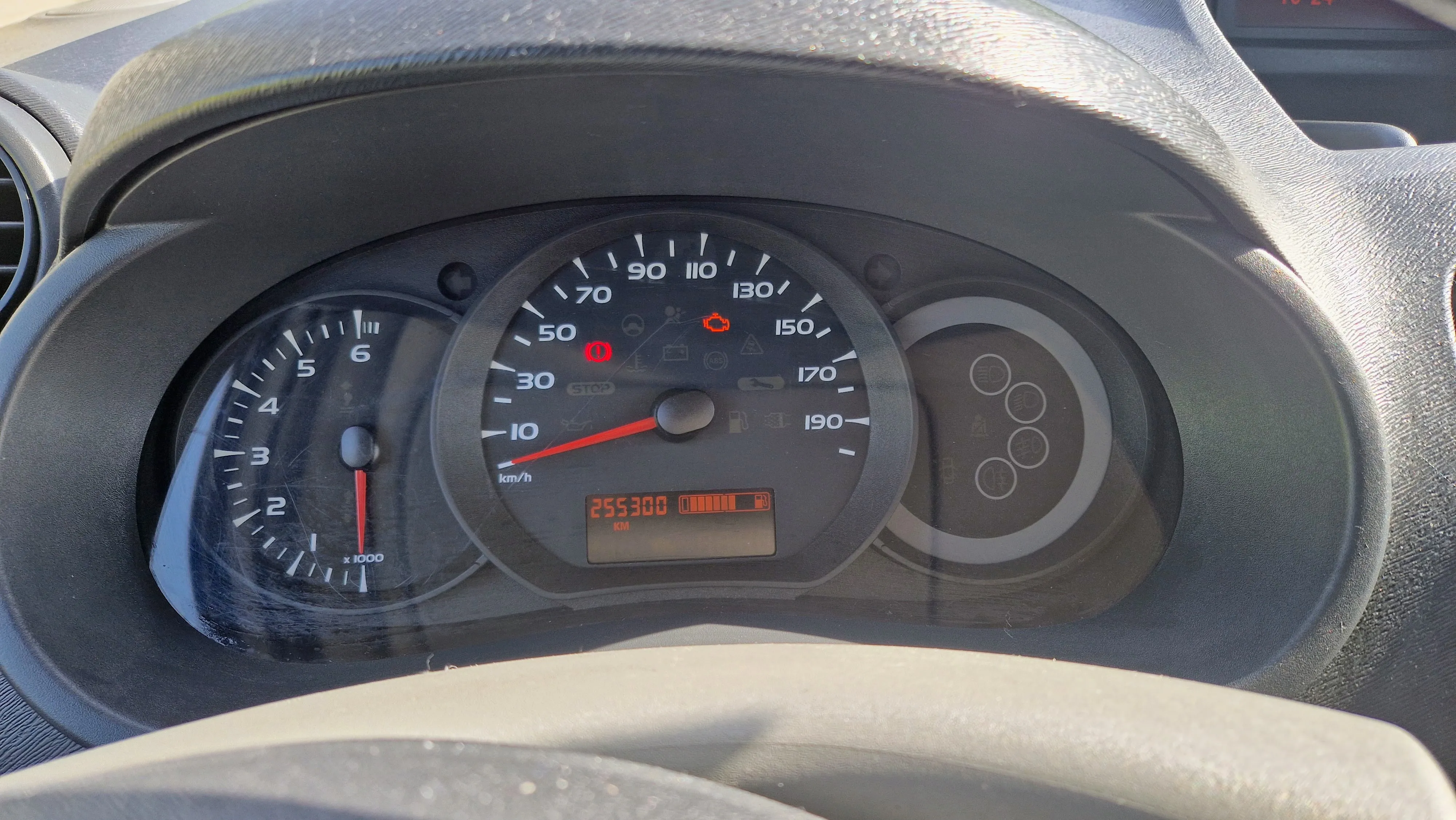 renault kangoo 1.5 dci - malo oštećen ali potpuno funkcionalan - slika 11