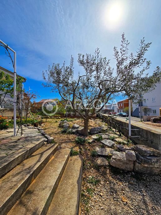 vodice - kuća s okućnicom! (prodaja) - slika 4