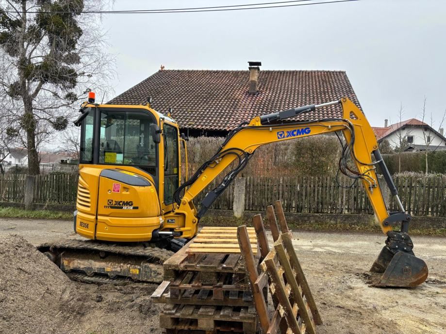 RABLJENI BAGER XCMG 4.0 t - Bestovje, Sveta Nedelja