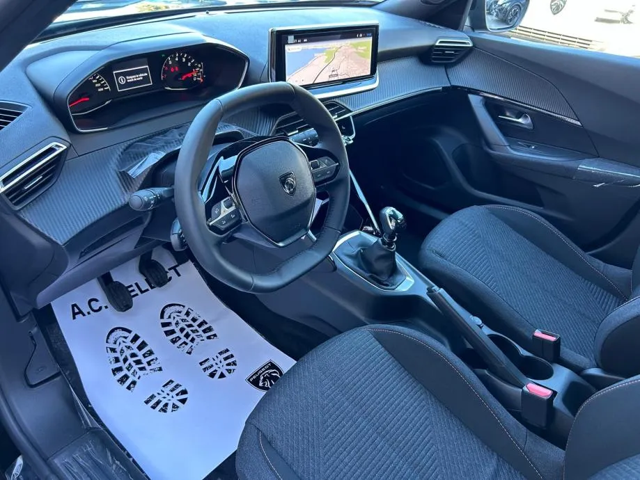 peugeot 2008 business puretech 100 - slika 9