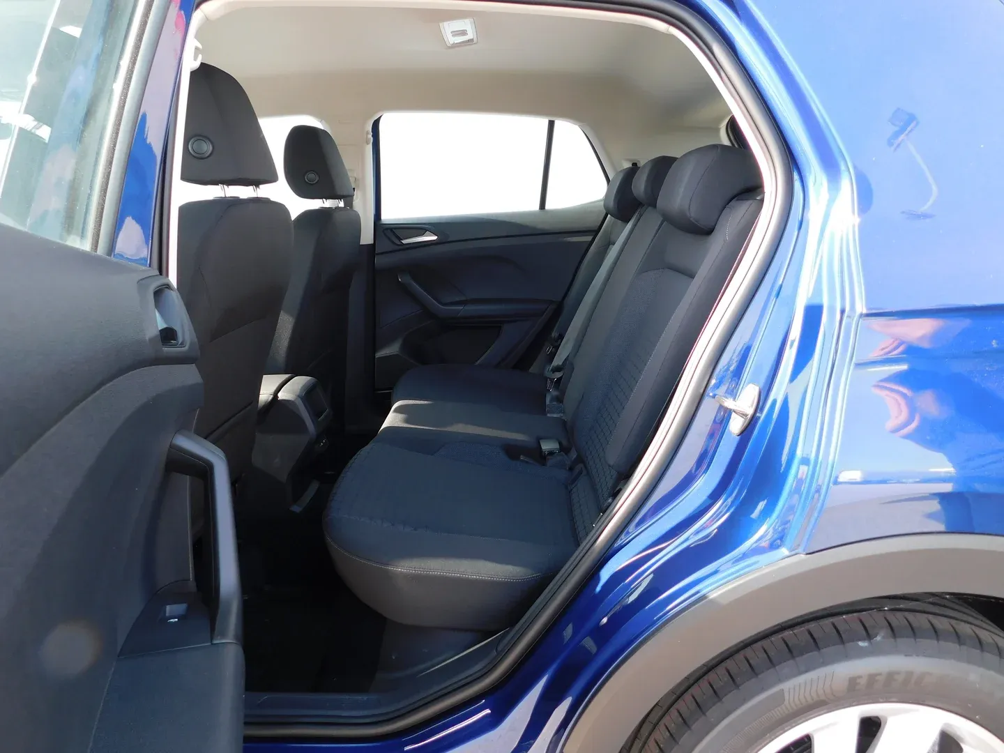 08709 volkswagen t-cross 1.0 tsi life - slika 10