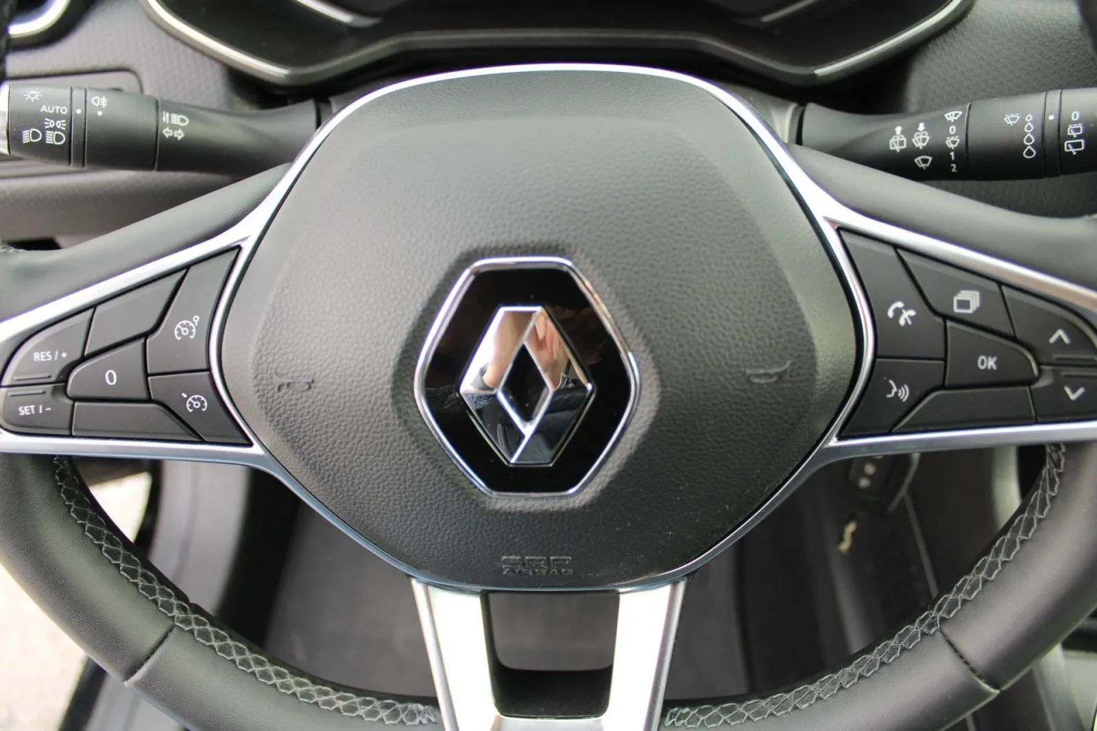 renault clio 1.6 e-tech hybrid automatik - slika 19