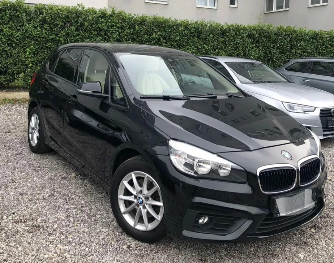 bmw 2 a.tourer 216d koža navi top stanje - slika 8
