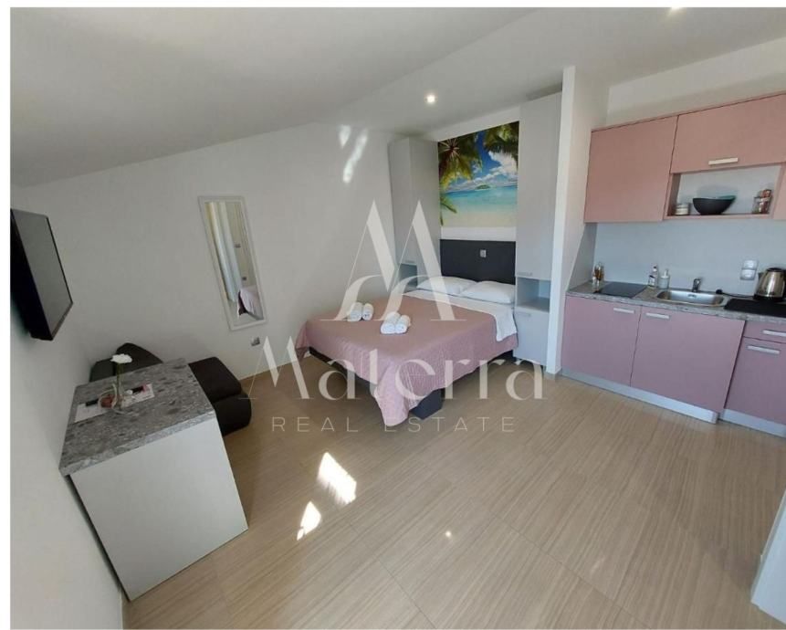 investicija, zgrada sa 11 apartmana i bazenom, osiguran parking (prodaja) - slika 7