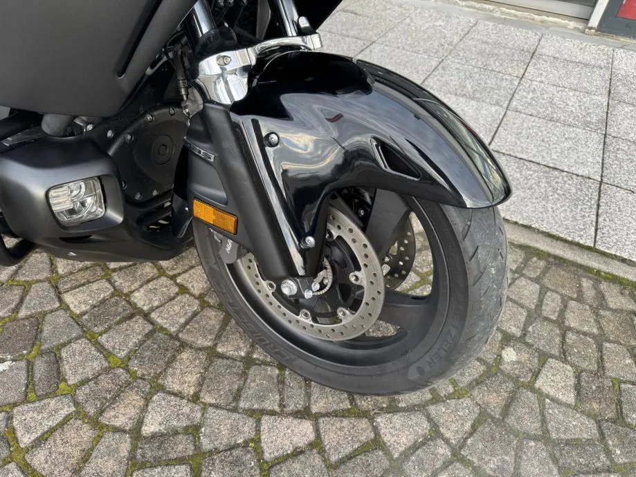honda gl 1800 gold wing bagger abs tcs, 2013 god. - slika 17