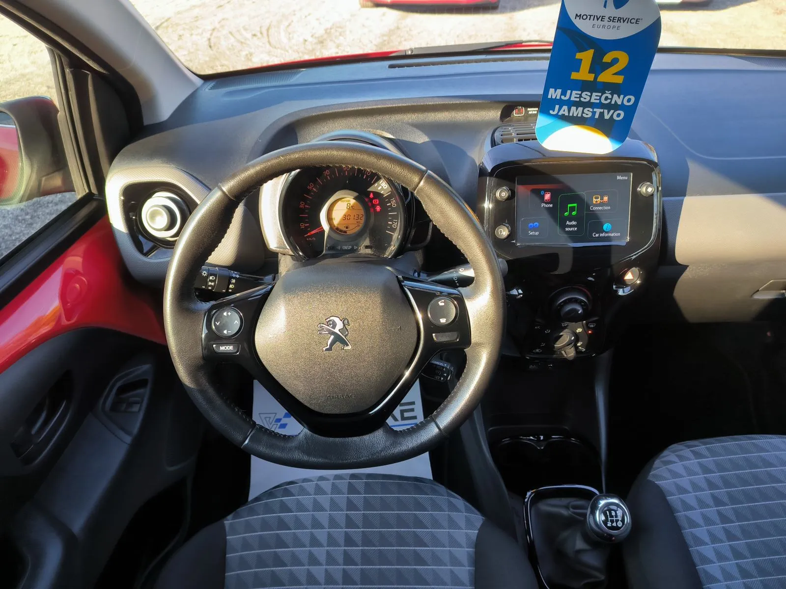 peugeot 108 1,0 vti, style, servisna, jamstvo, reg. 1 godinu - slika 12