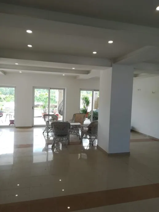 kuća: stambeno poslovna katnica, bilje, 330.00 m2 - slika 3