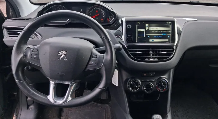 peugeot 208 1,2 vti, 2014 g, 94000, kartice 24/36 rata - slika 11