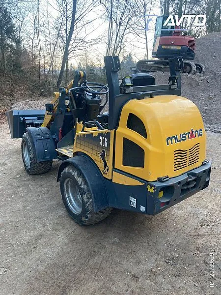 mustang dvorišni utovarivač - slika 3