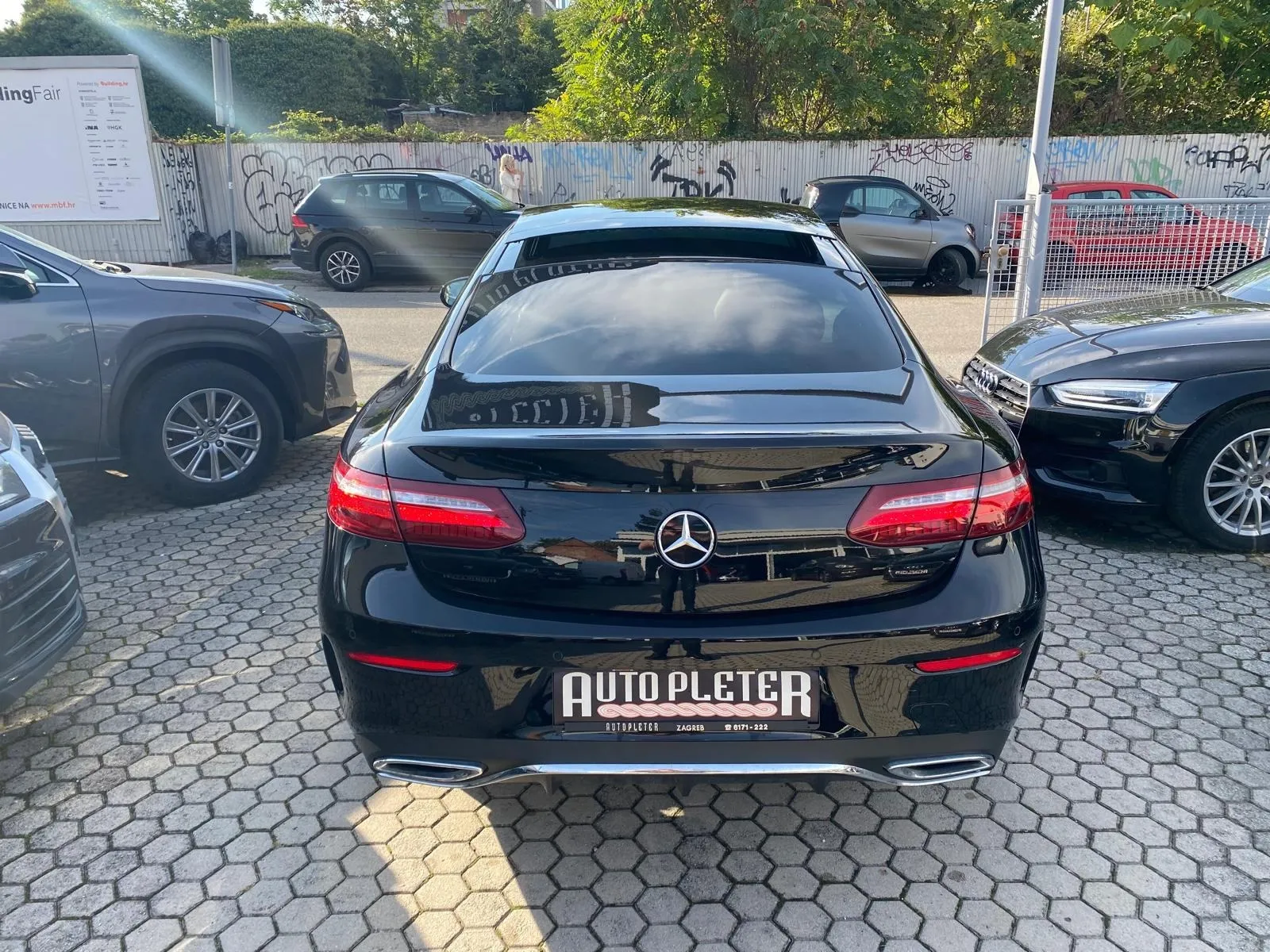 mercedes-benz e220d coupe amg-line 4matic, panorama, 4xgarancija - slika 2