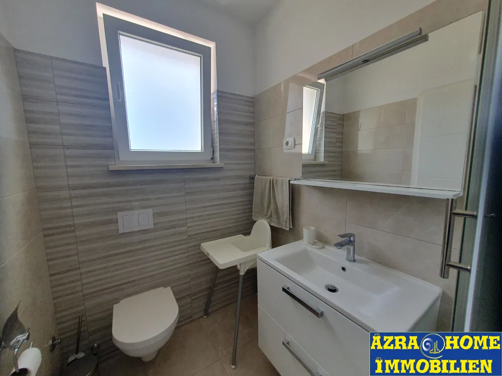 prodaja kuće sa bazenom, vodnjan, 180 m2 s terasama, bazen 30m2 - slika 17
