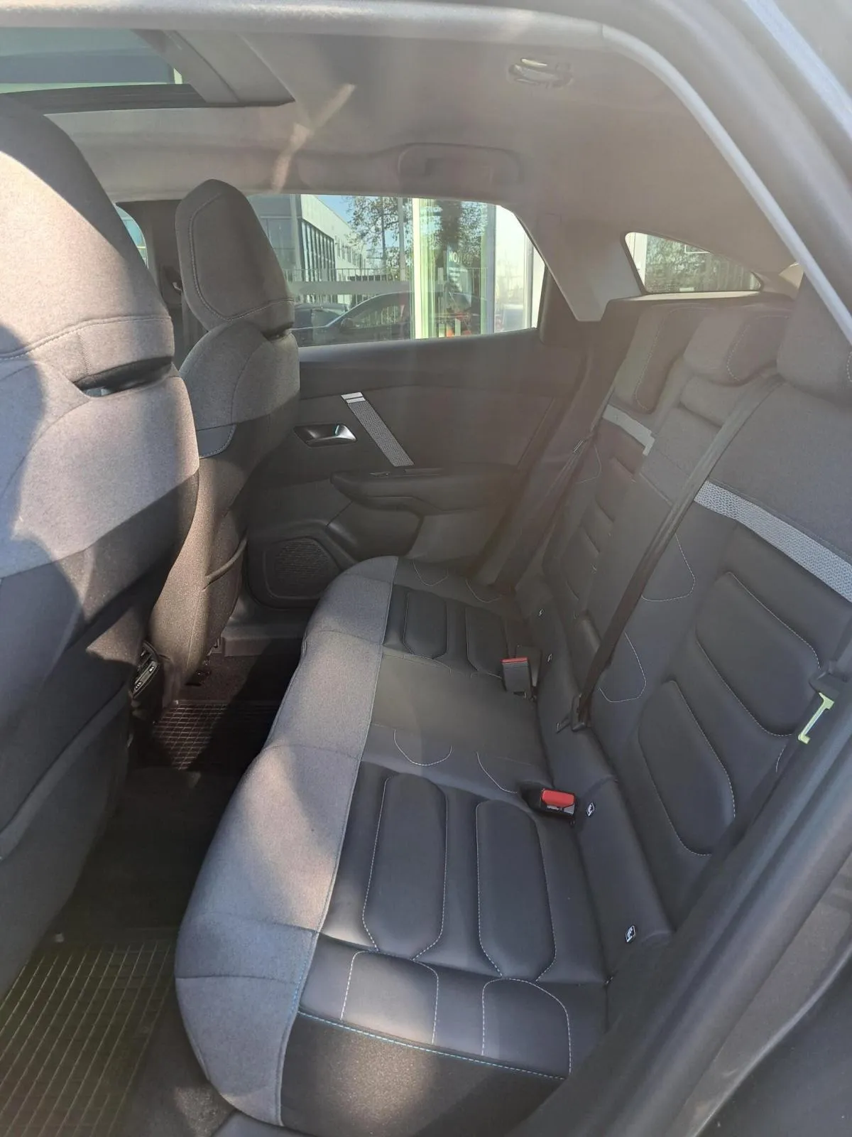citroën c4 max 1,2 puretech eat8 - slika 16