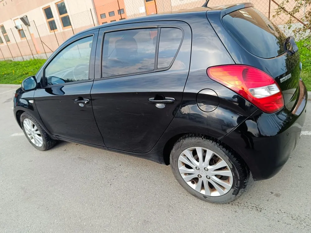 hyundai i20, 2009.g., 1.6 crdi - slika 2