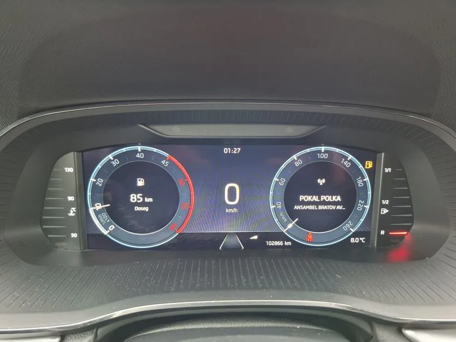 škoda octavia combi 2,0 tdi style - slika 12