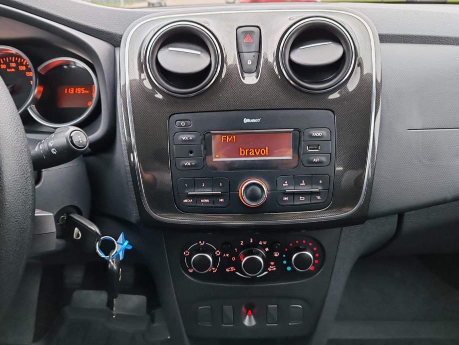 dacia sandero 1,5 dci,2018 god,113000 km,klima,kartice - slika 15
