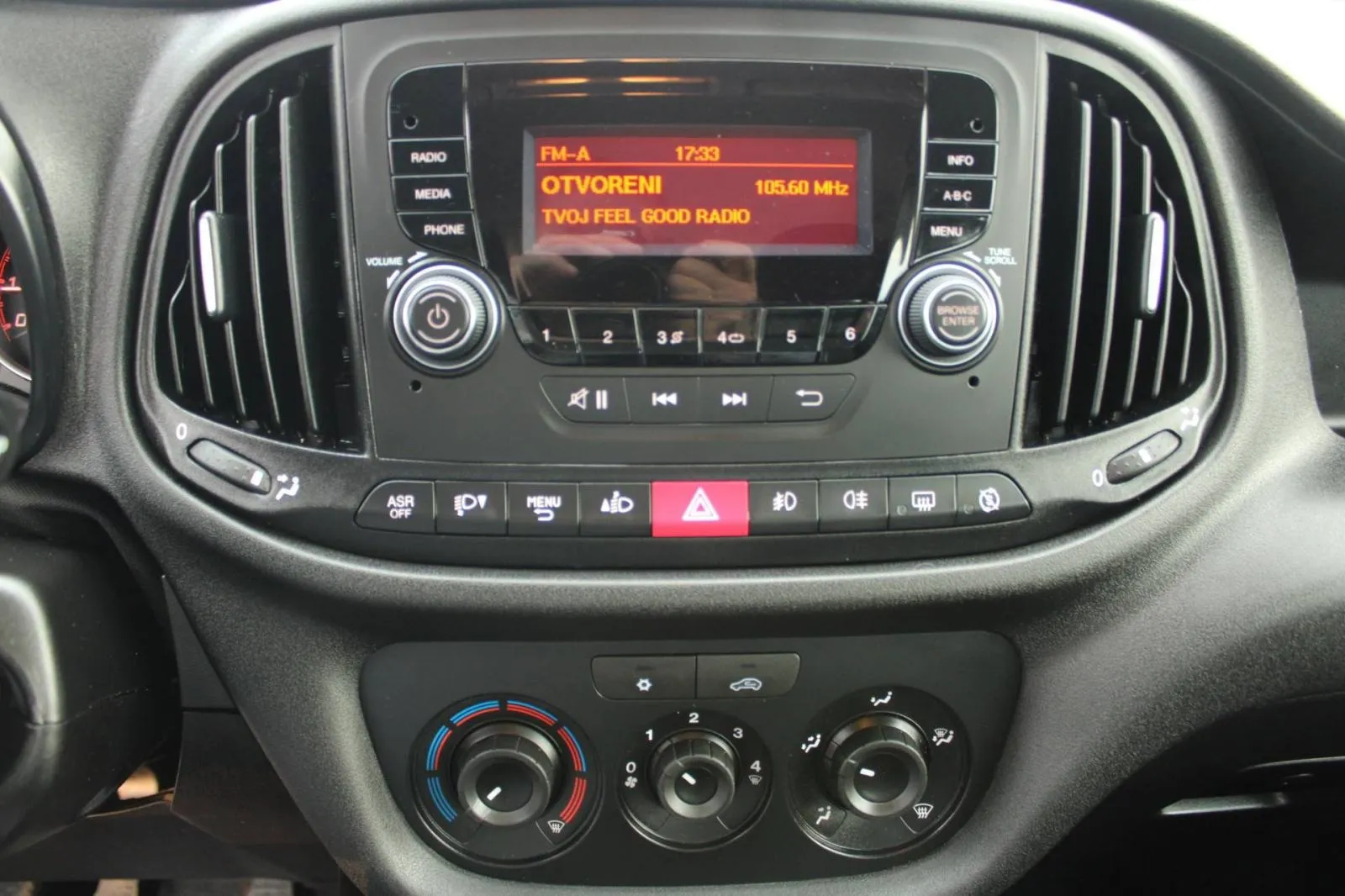 fiat doblo 1.6 mjt n1 - 5 sjedala, 2021 god. - slika 14