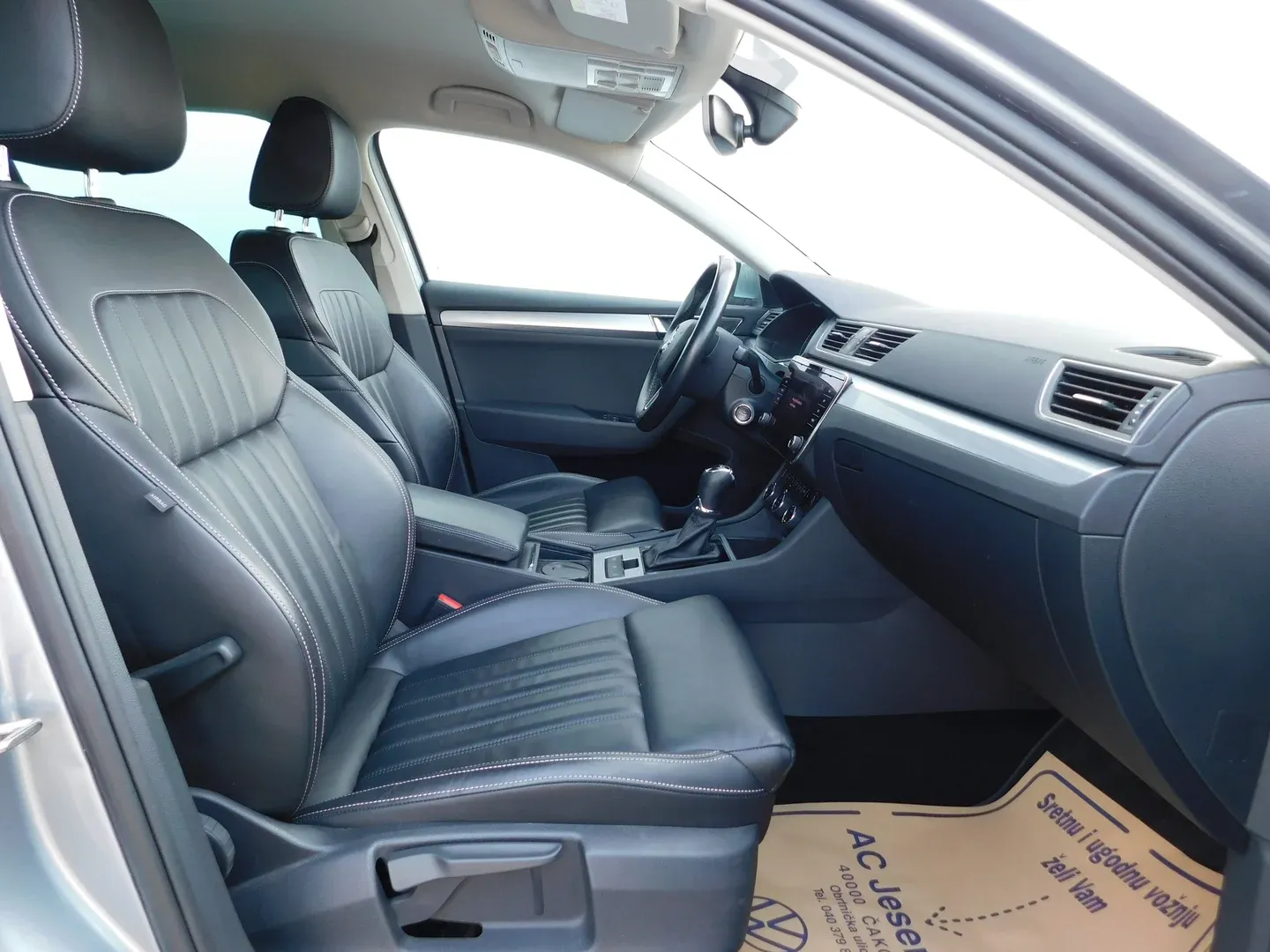 11447 škoda superb combi ambition 1.6 tdi dsg - slika 11