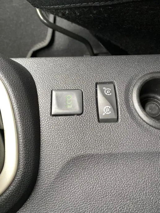 renault captur 0.9 tce, navi, klima, 4x garancija!!! - slika 18