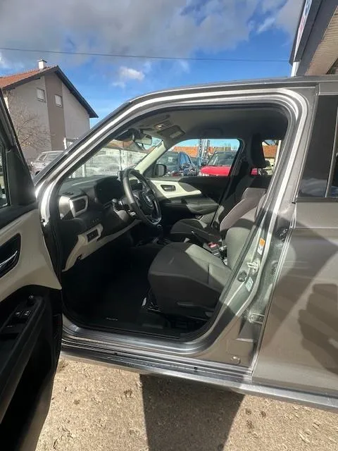 suzuki swift 1,2 hybrid gl+ premium 2wd financiranje 1/3 sa 3% kamata - slika 9