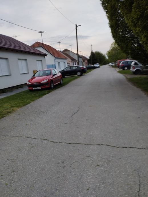gradjevinsko zemljište, bosutsko, 296 m2 - slika 3