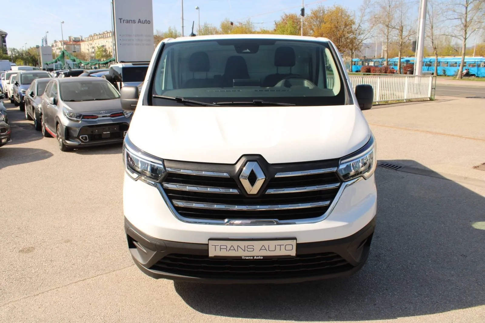 renault trafic 2.0 dci *navigacija*, 2023 god. - slika 2