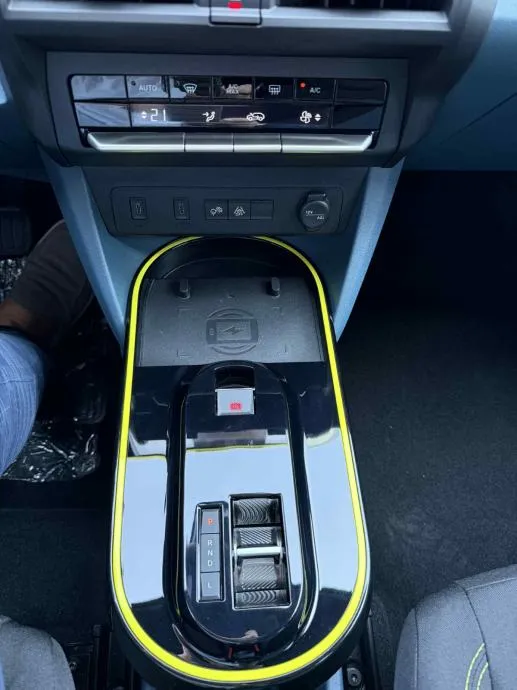 fiat grande panda 1,2 110 e-hybrid at – icon - dostupno odmah!!! - slika 13