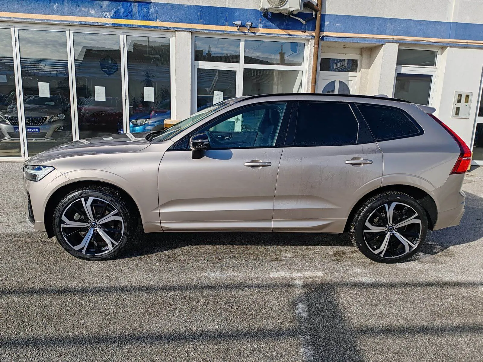 volvo xc60 b4 - slika 19