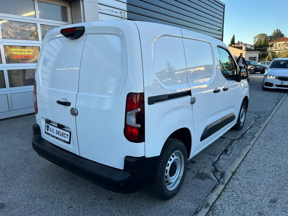 peugeot partner 1.2 - n1 - 2021 - 120000km - kamera - navi - tempomat! - slika 6