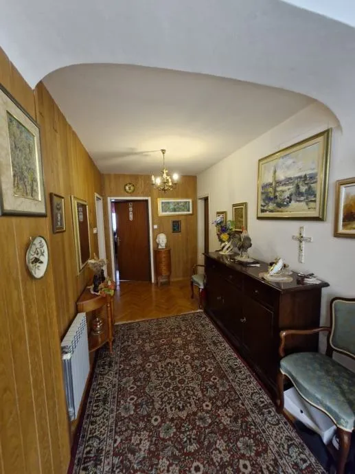 kuća: vinkovci, centar, katnica, 250.00 m2 - slika 8