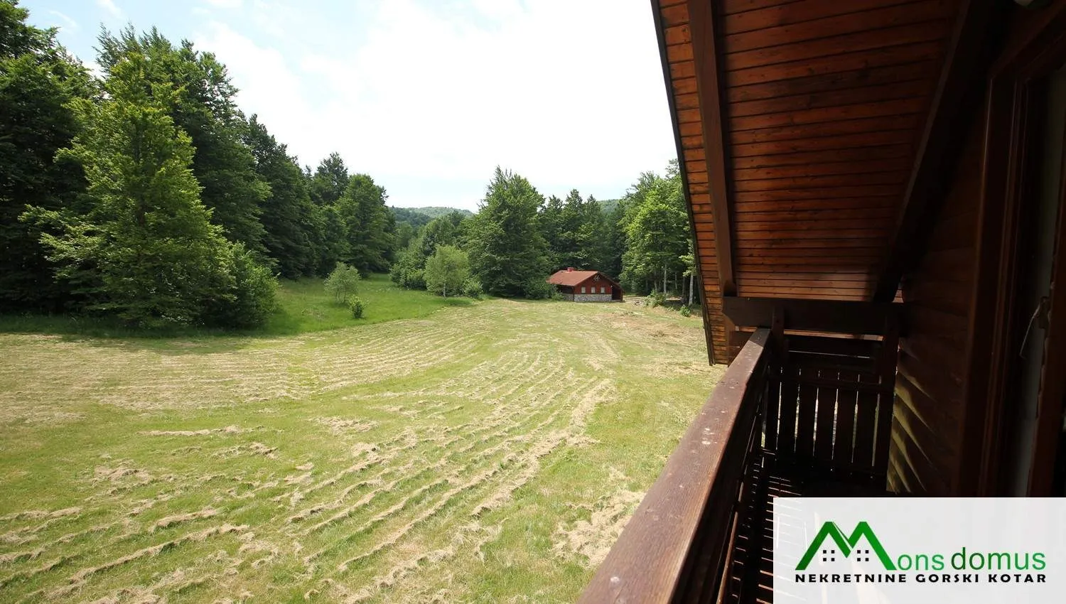 8843 m2 građevinskog zemljišta, dvije vikend kuće i garaža - slika 17