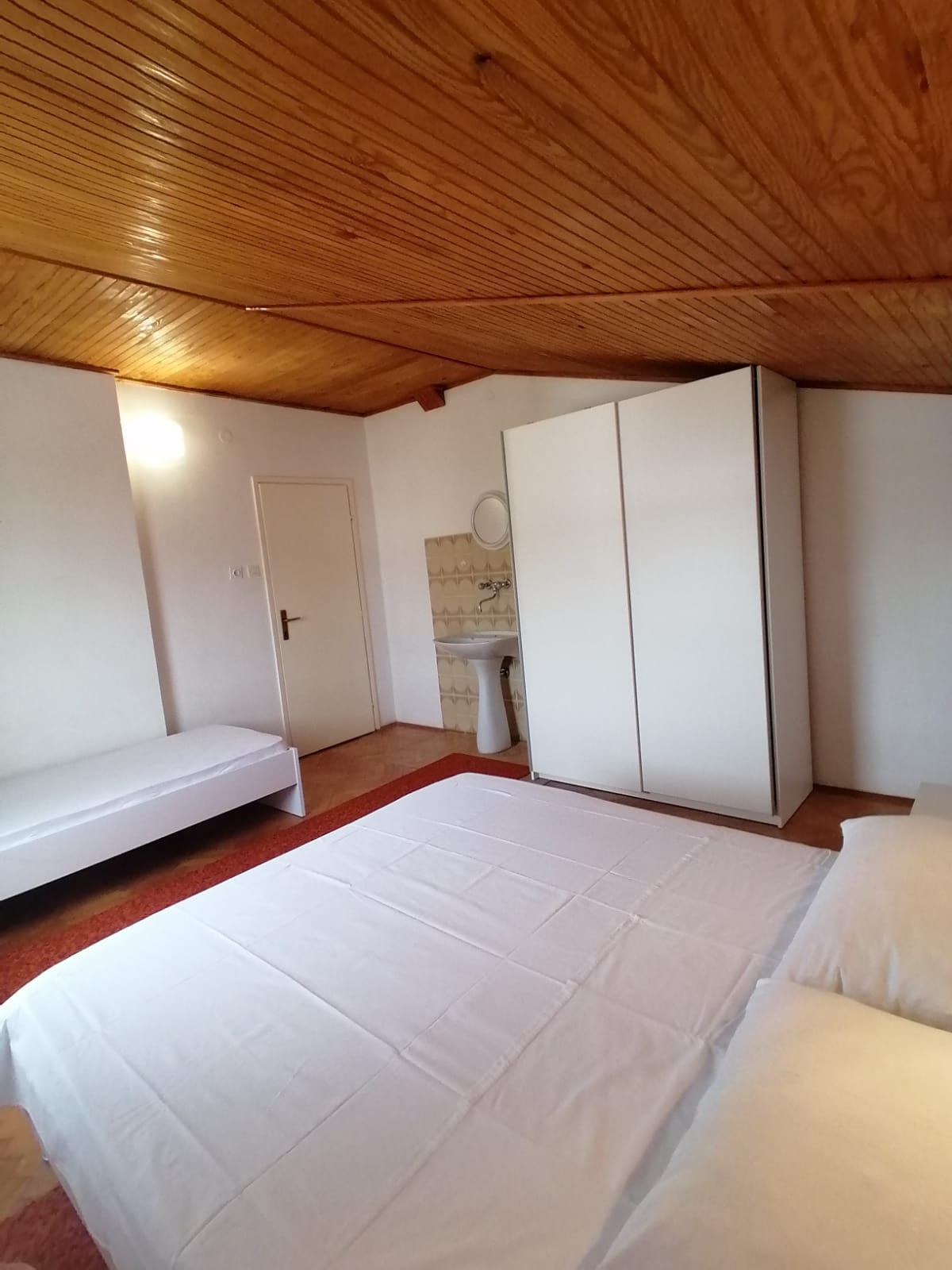 "akcija"app 7+2 osoba od 90 eura, velika terasa i pogled na more - slika 20