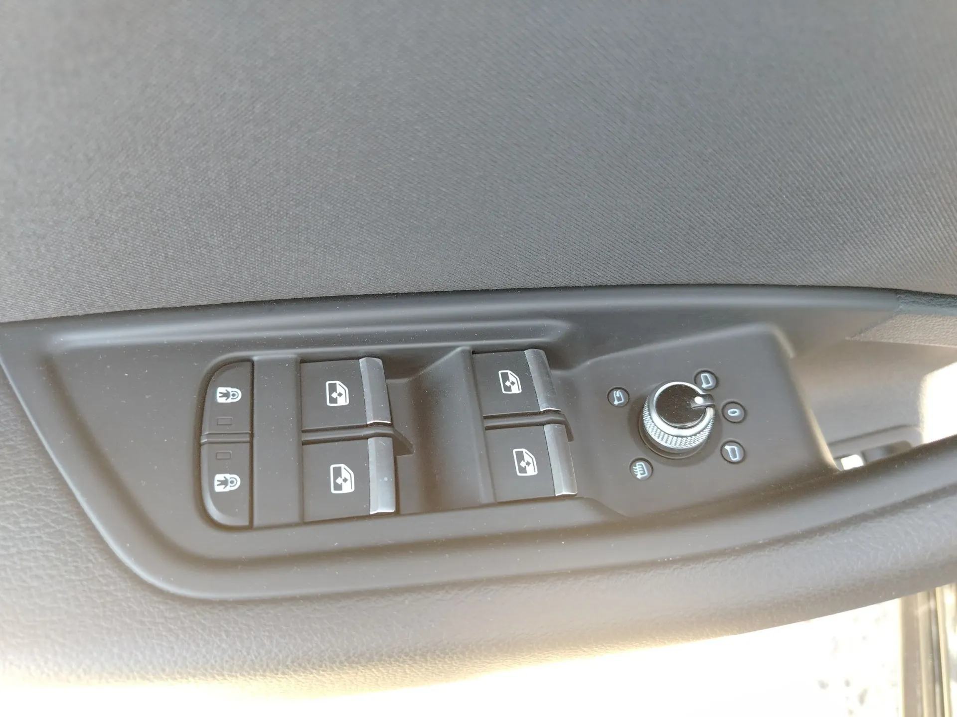 audi a4 40 tdi advenced - slika 20