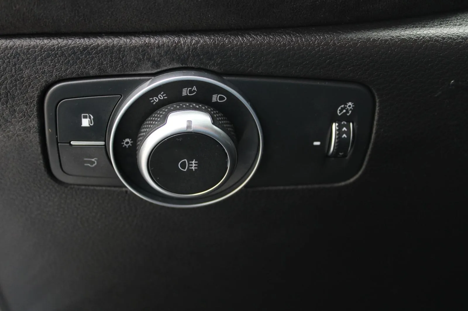 alfa romeo tonale plug in hybrid q4 veloce 280ks automatik - slika 20
