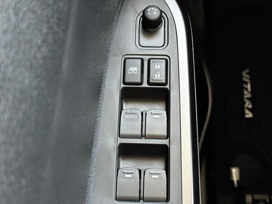 suzuki vitara 1,4 gl+ ac premium 6at - slika 12