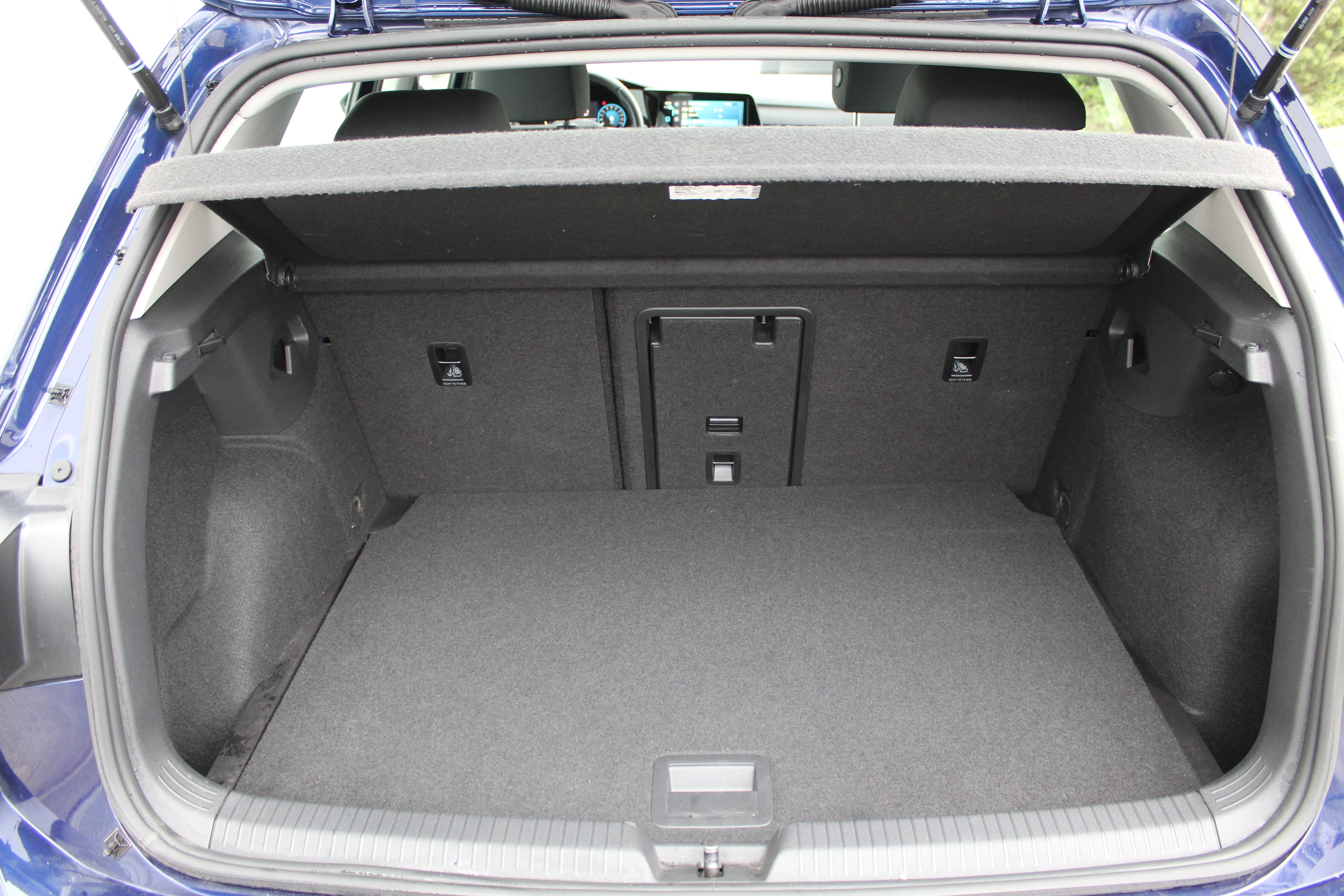 13155 volkswagen golf 1.0 tsi life - slika 16