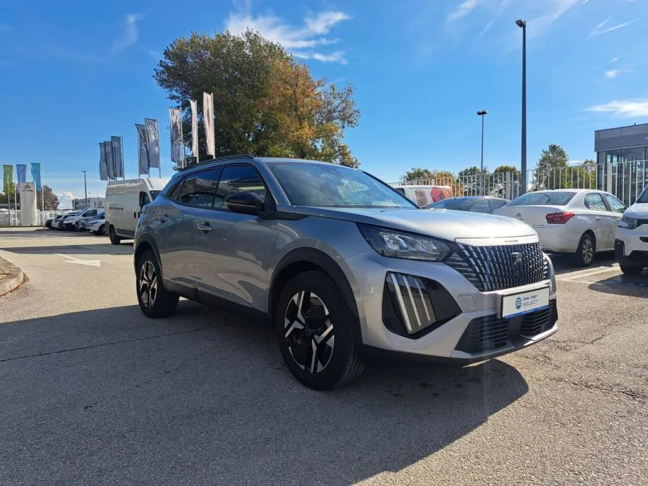 peugeot 2008 allure 1,2 puretech 100 ks - slika 7