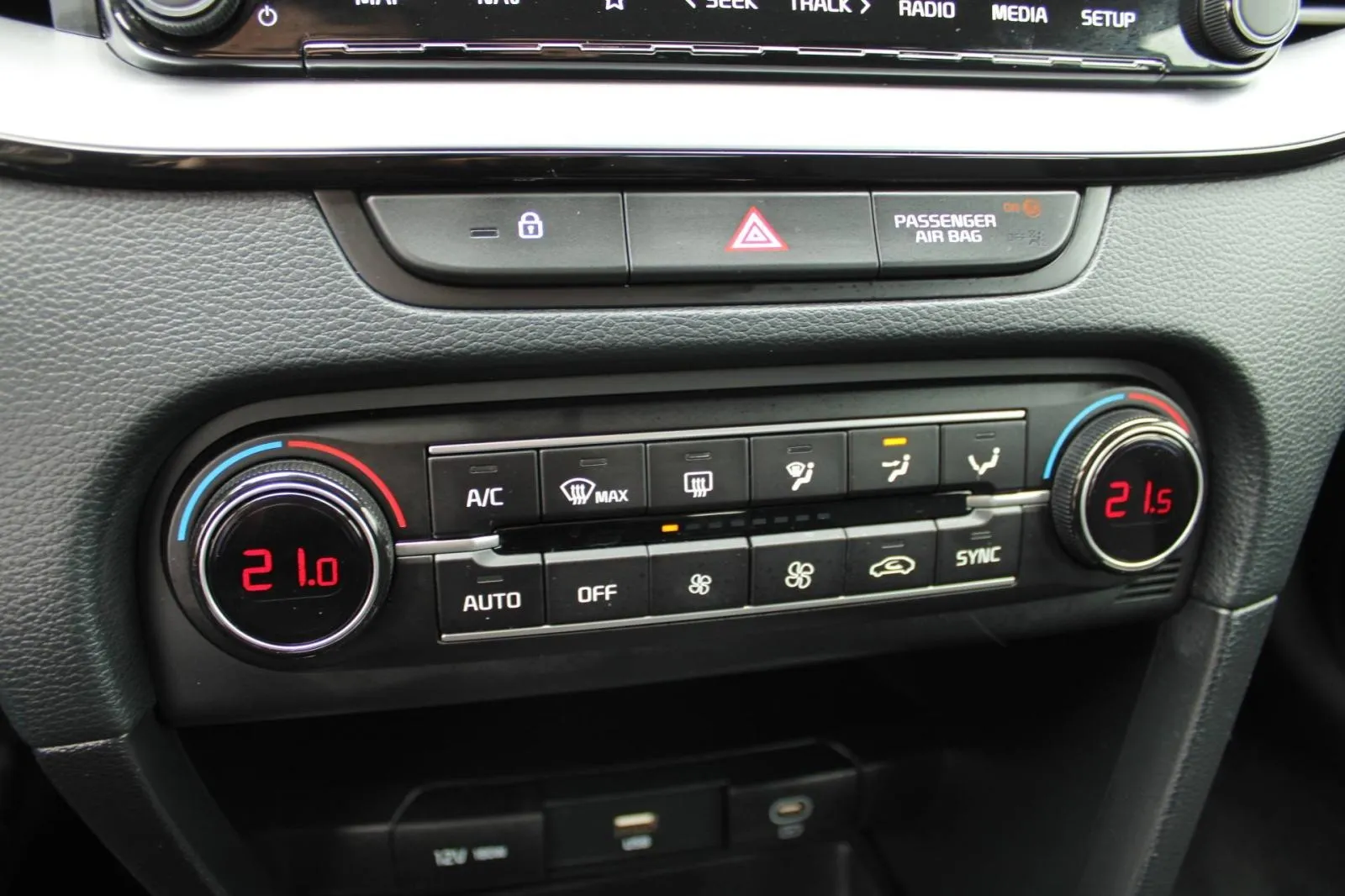kia ceed sw 1.5 t-gdi automatik *navigacija, kamera* - slika 18