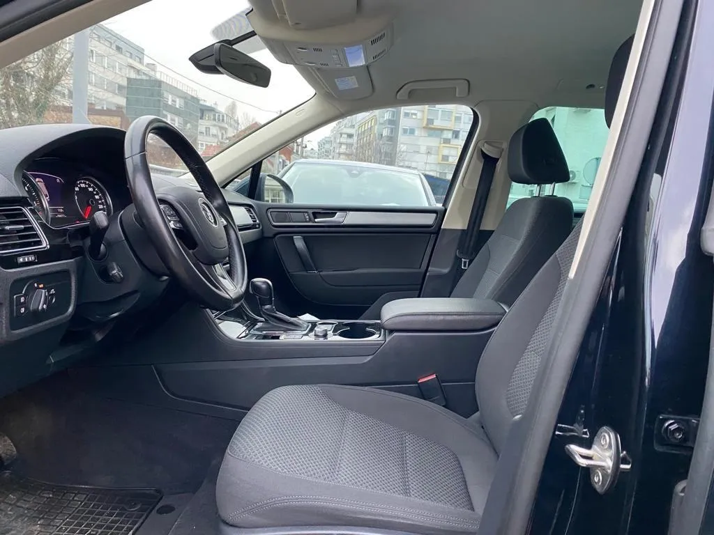 vw touareg v6 tdi bmt 4 motion automatik, 1. vlasnik, 4 x garancija! - slika 19
