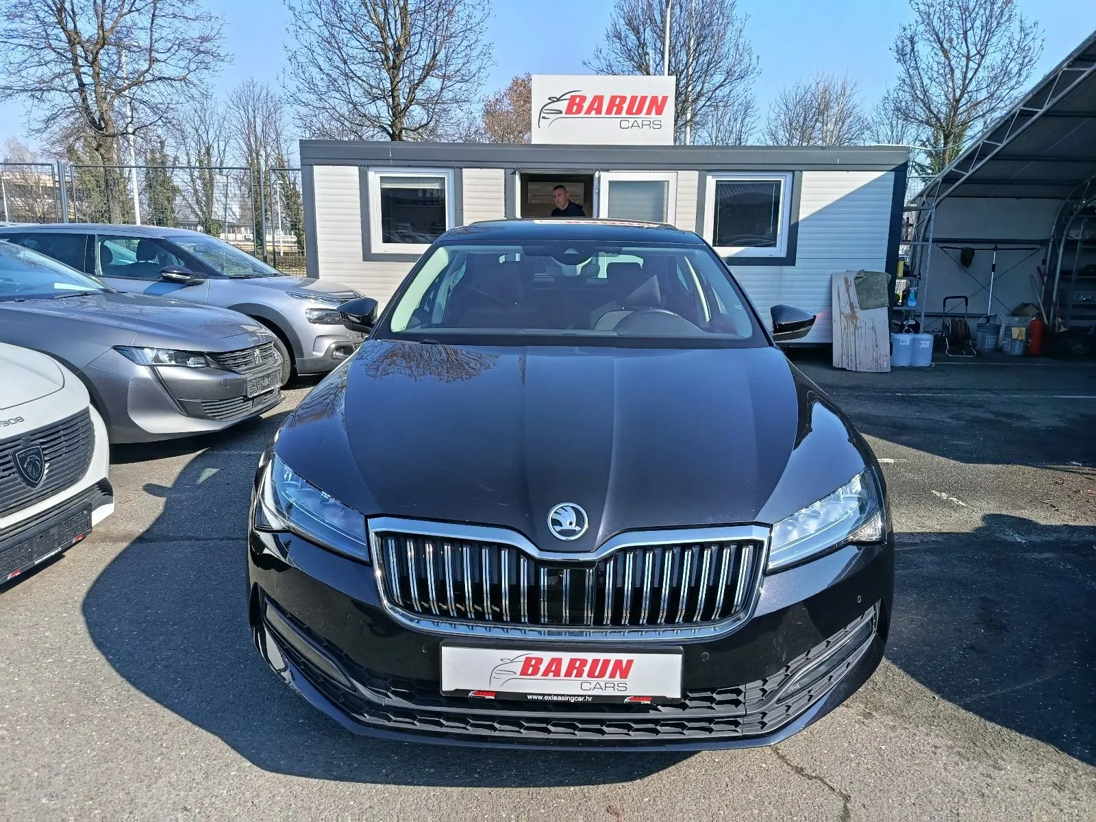 škoda superb 2,0 tdi ,do 2 godine jamstva,u sustavu pdv-a. - slika 4