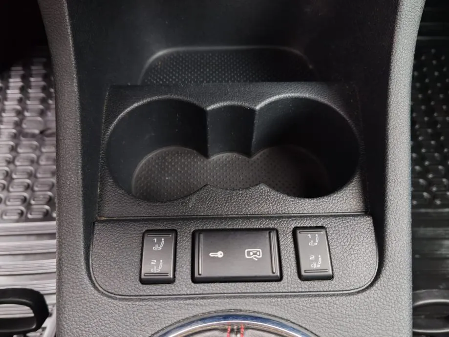 škoda fabia 1,6 tdi monte-carlo , 2011g. 213000 kartice 24/36 rata - slika 17