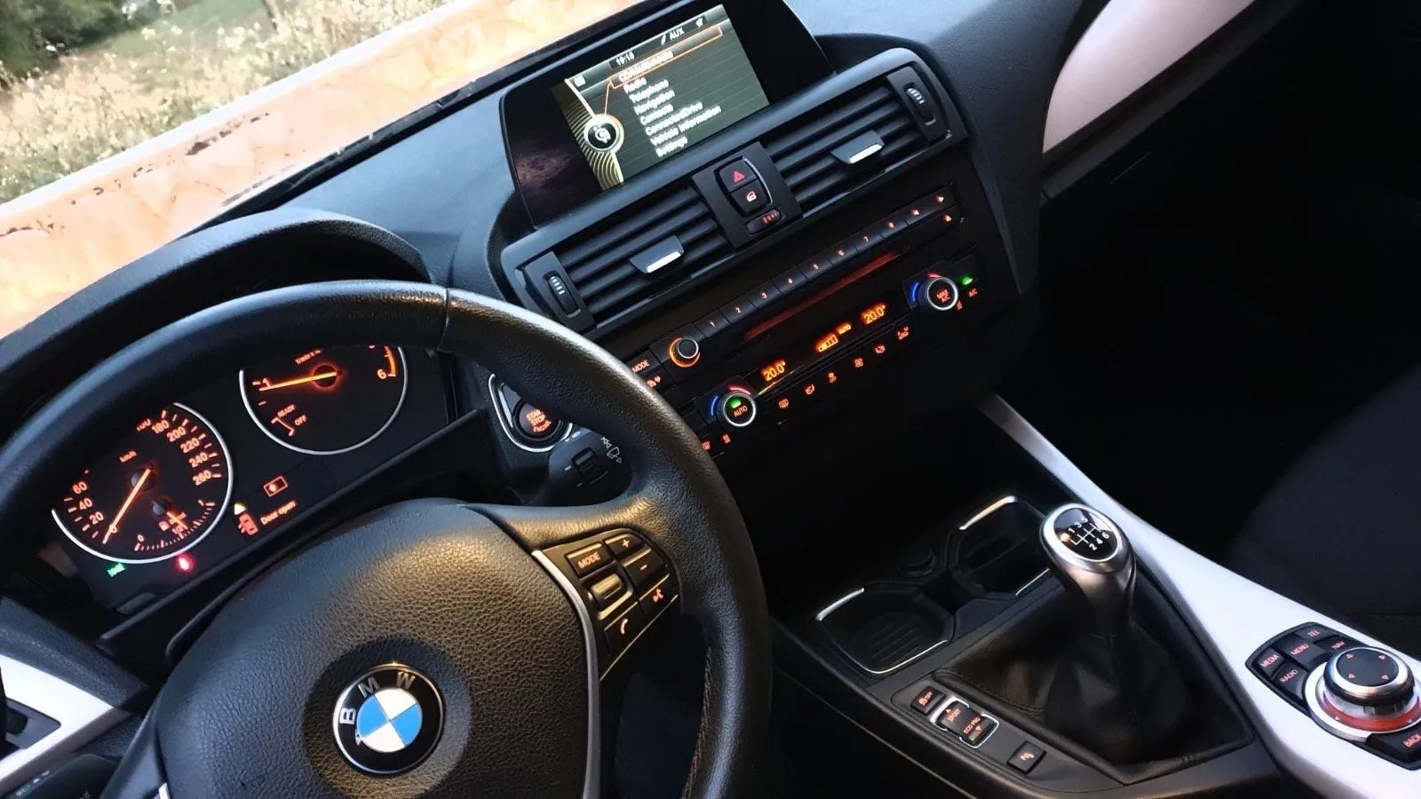 prodajem bmw 116d - slika 8