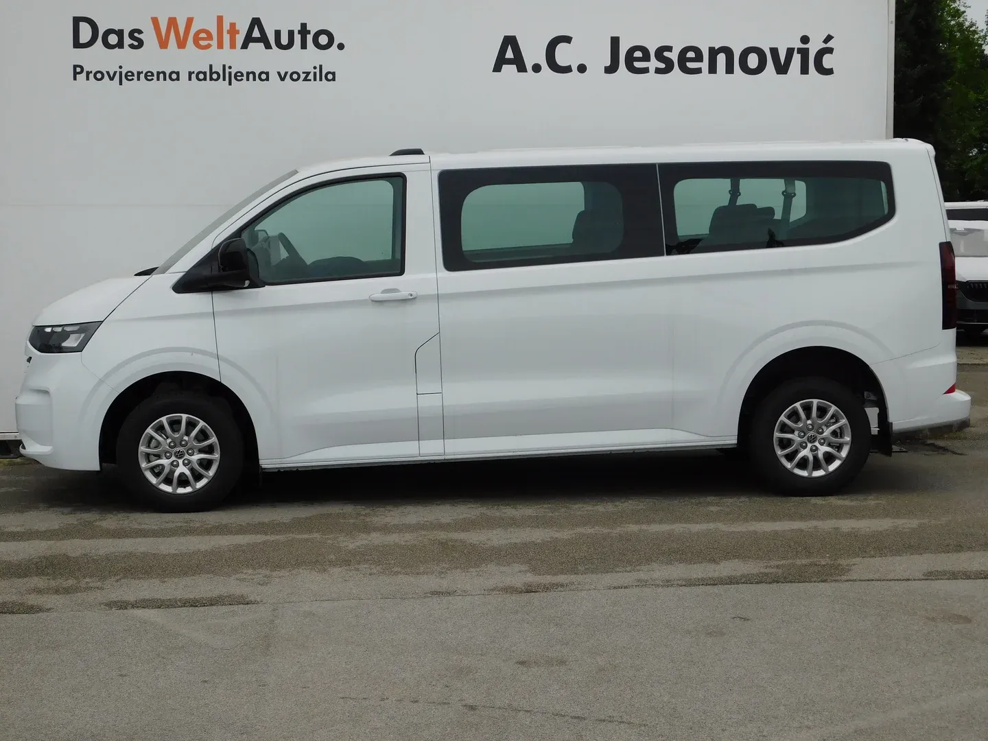 12611 vw caravelle life l2 2.0 tdi - slika 6