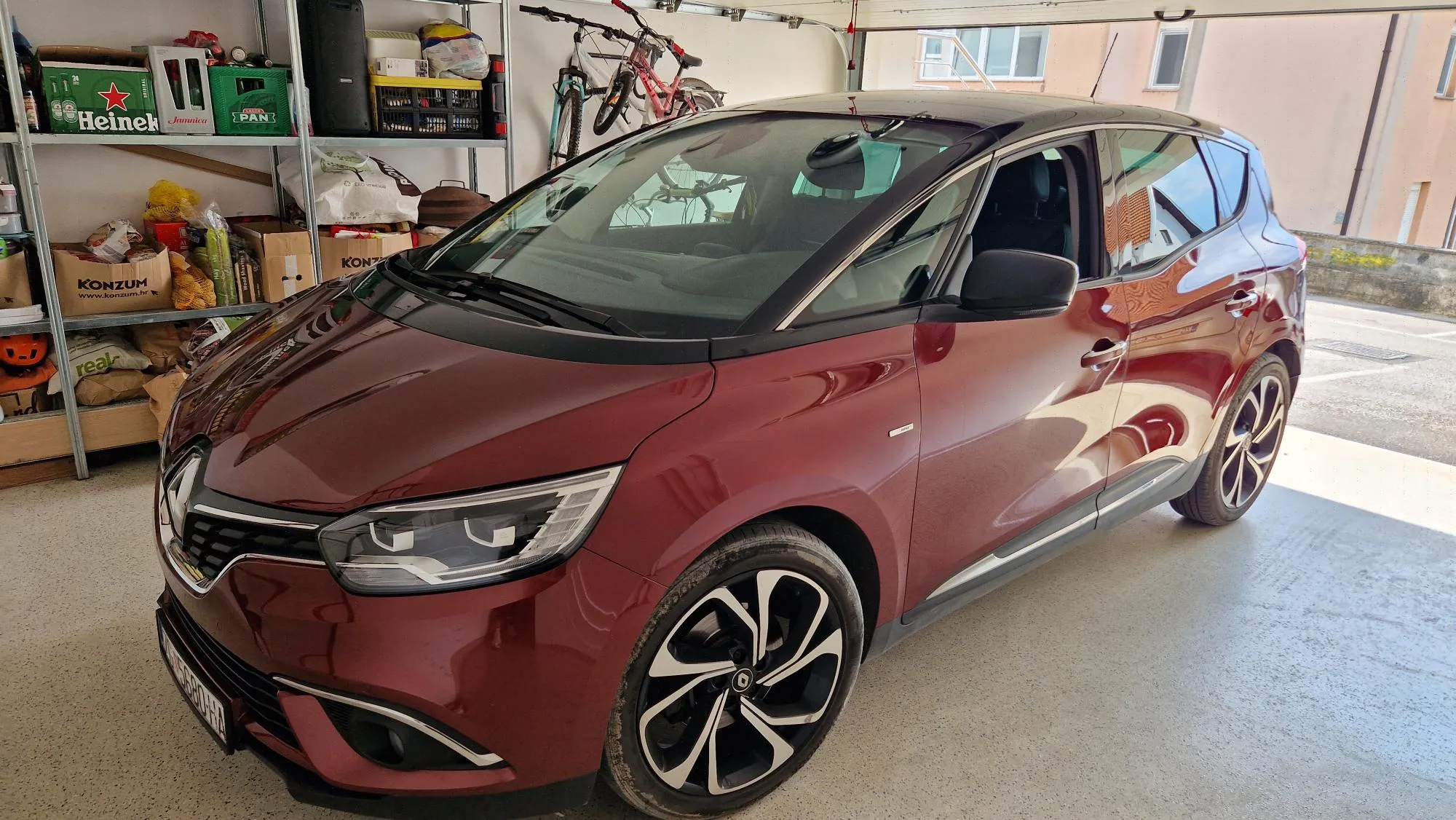renault scenic 1.7 bose 2019. (prvi vlasnik, reg. 03/2027, nove gume) - slika 2