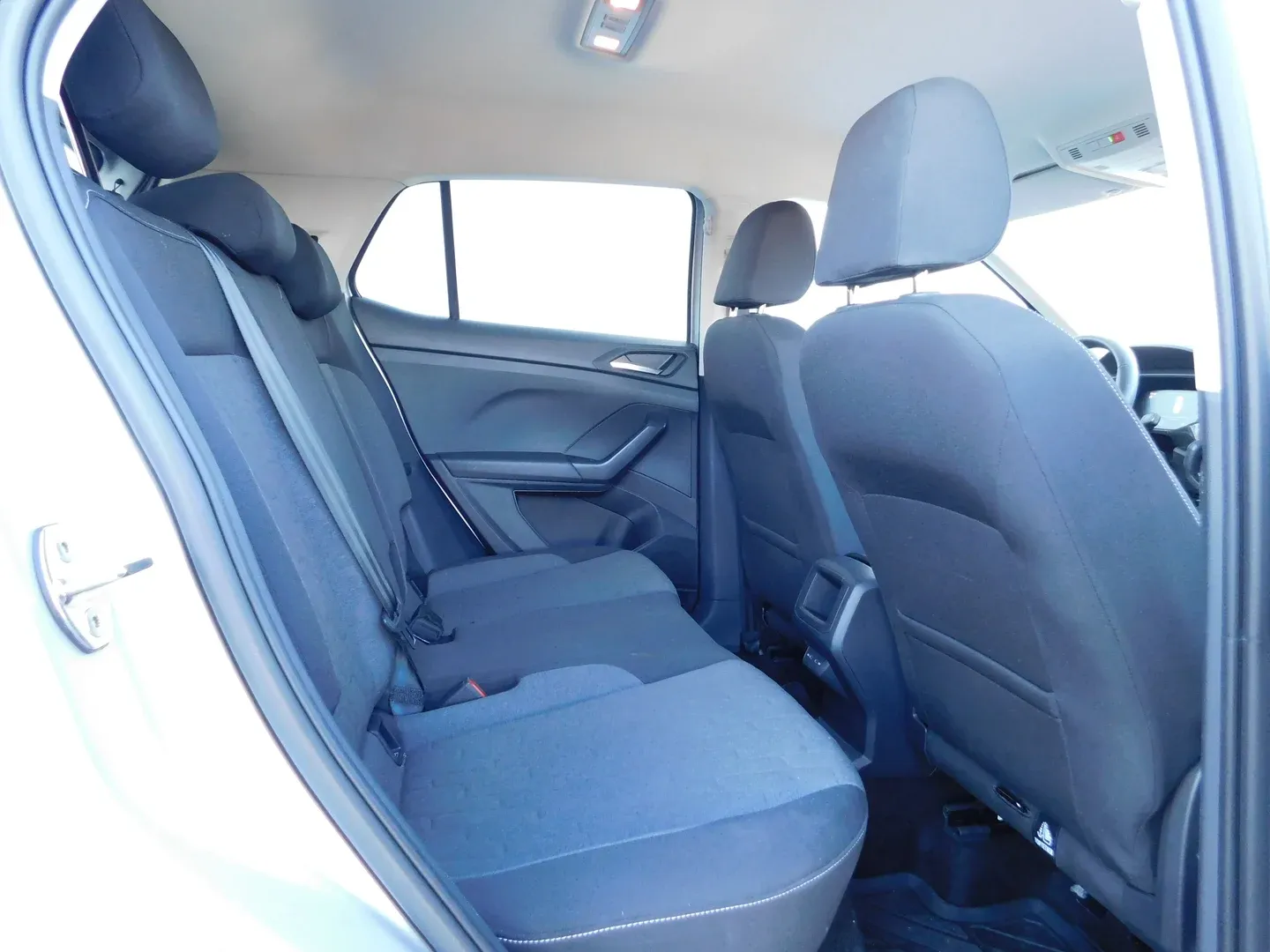 12864 volkswagen t-cross 1.0 tsi dsg life plus - slika 13