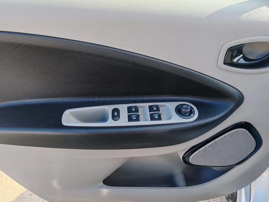 renault zoe automatik,električni,186000km, 2014 god,kartice do 36 rata - slika 12