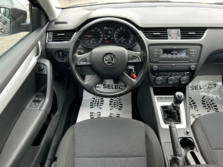 škoda octavia sw 1,6 tdi - 149.000km - servisna - odlična - reg 1 god! - slika 13