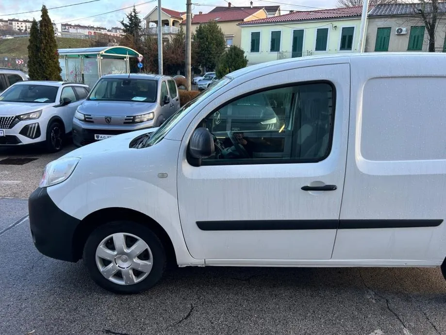 renault kangoo 1.5 dci - 145.000 km - 2019 - servis gratis!! - slika 4