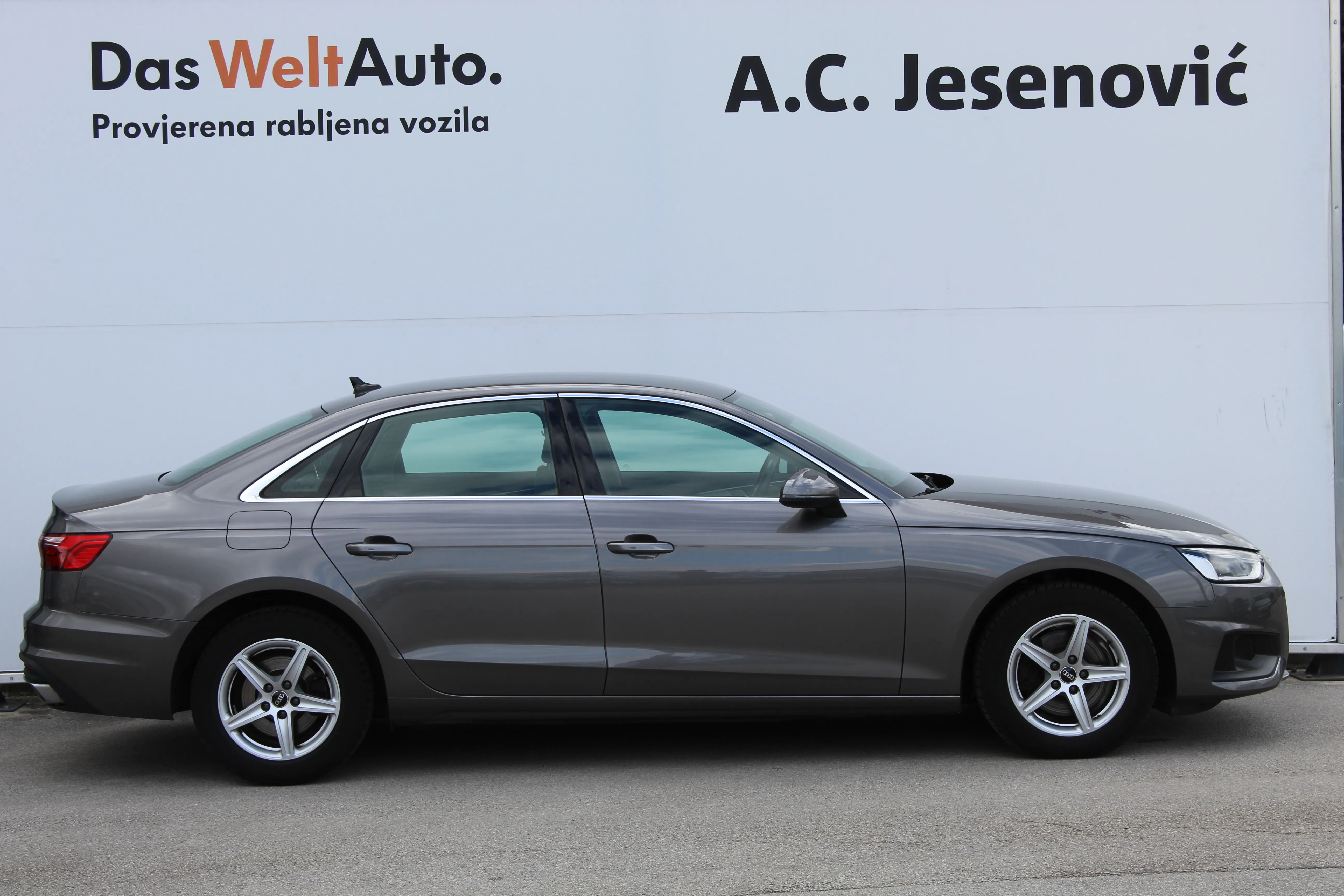 13151 audi a4 30tdi s tr - slika 4