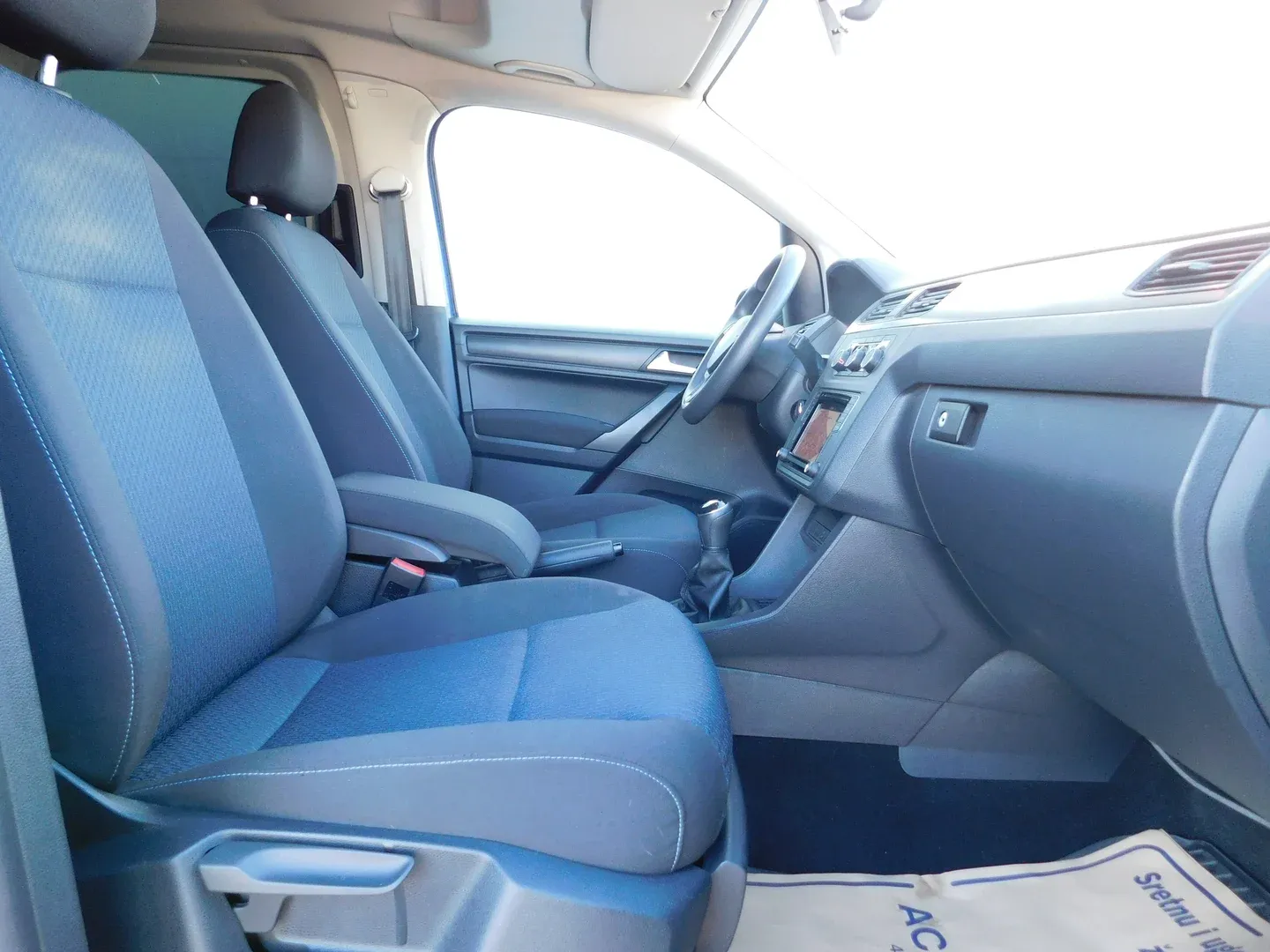 11944 vw caddy maxi trendline 2.0 tdi - slika 9